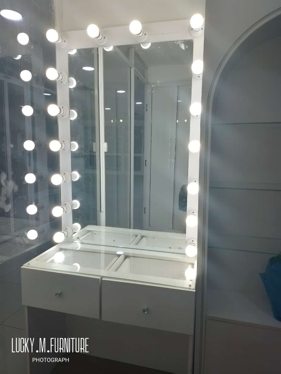 Vanity Station Wide